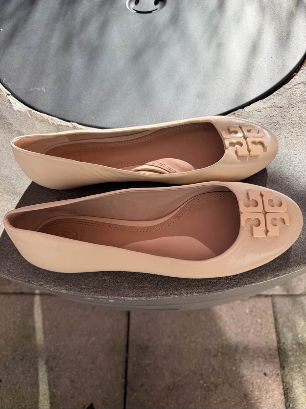 Tory Burch Beige Logo Ballet Flats - Picture 4 of 5